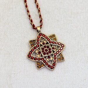 18 inch, Vintage Abstract Star Red Rhinestone Gold Tone Necklace by Monet - T26